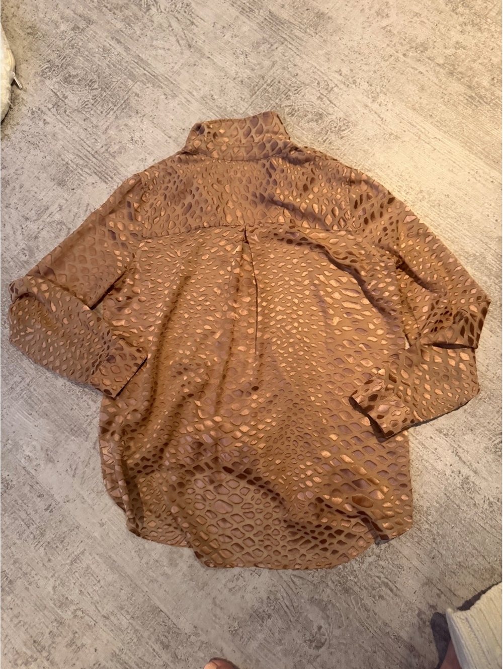 NWOT L’Agence Silk Blend Cheetah Leopard Button Down Beige Mauve XS - Picture 4 of 5